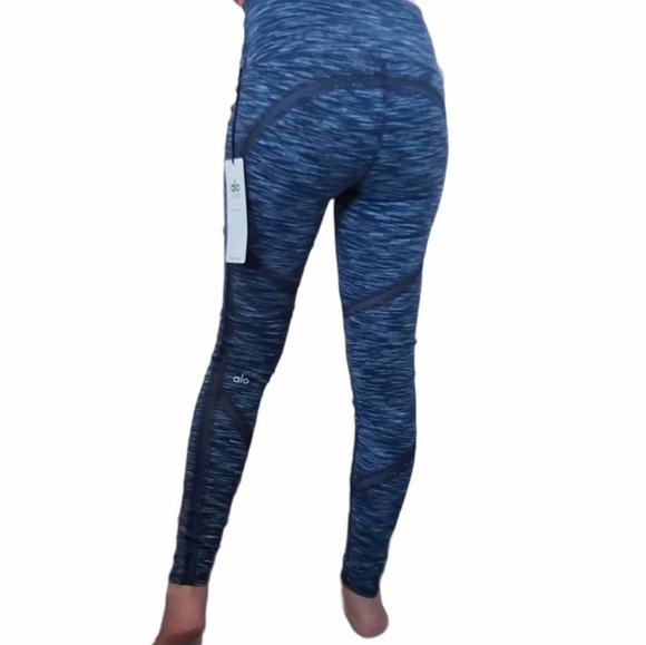 ALO Yoga CONTINUITY LEGGING Rich NAVY Space DYE. - Picture 7 of 16